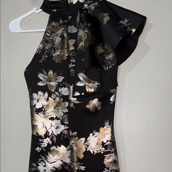 Black and Gold One Shoulder Bodycon Dress - Picture 14 of 15